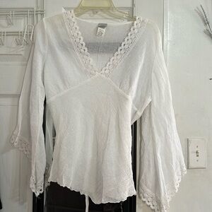 In style top white size L